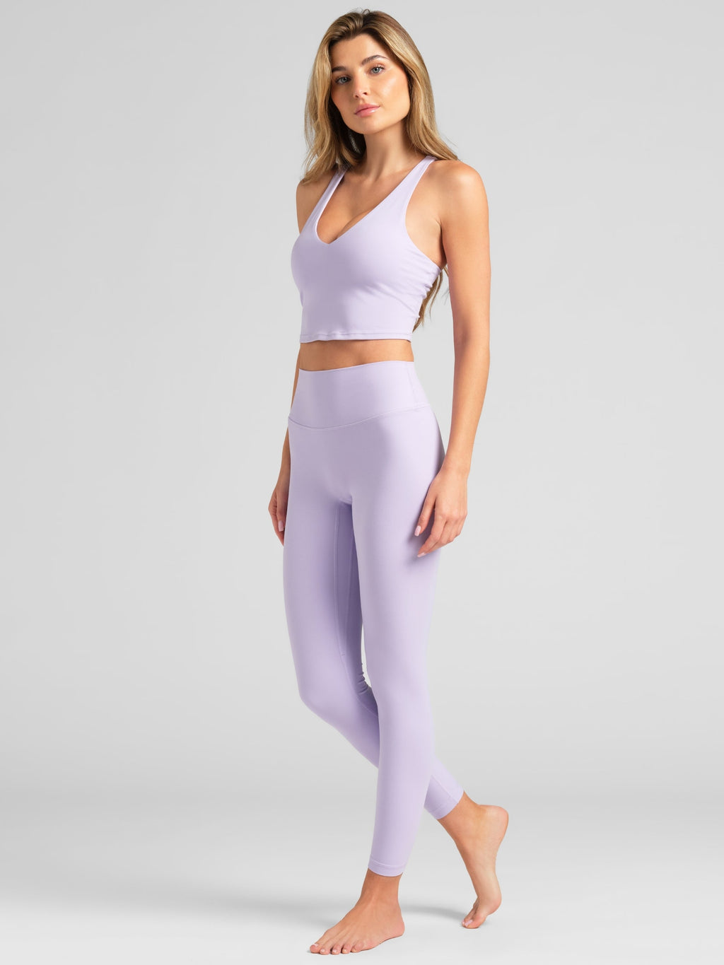 ComfrtCore™ V-Neck Crop Tank