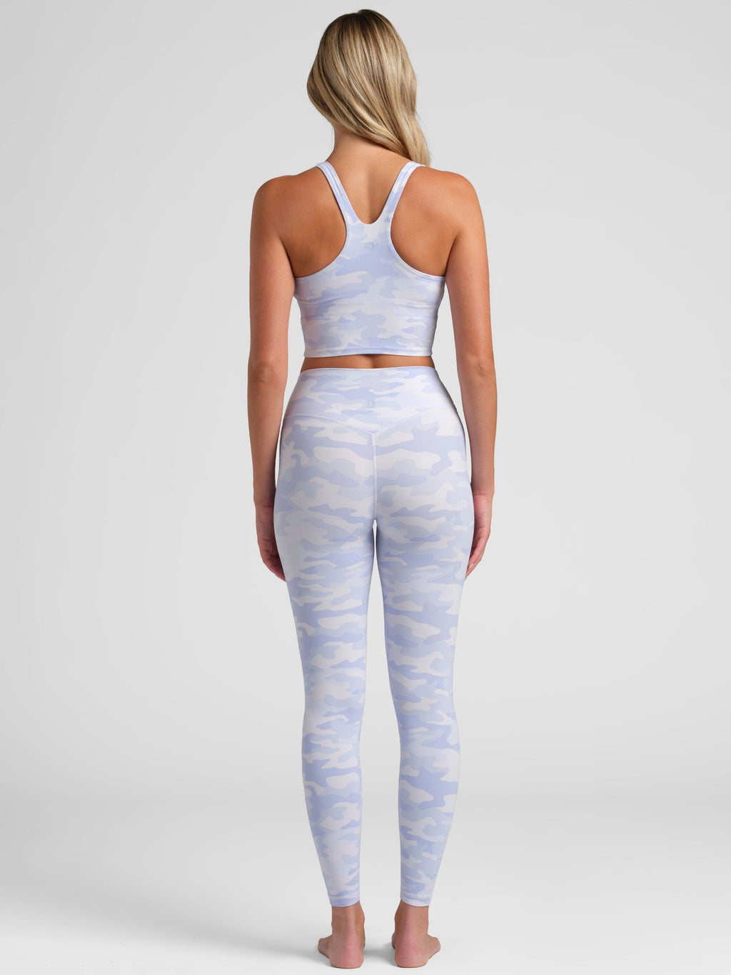 ComfrtCore™ V-Neck Crop Tank