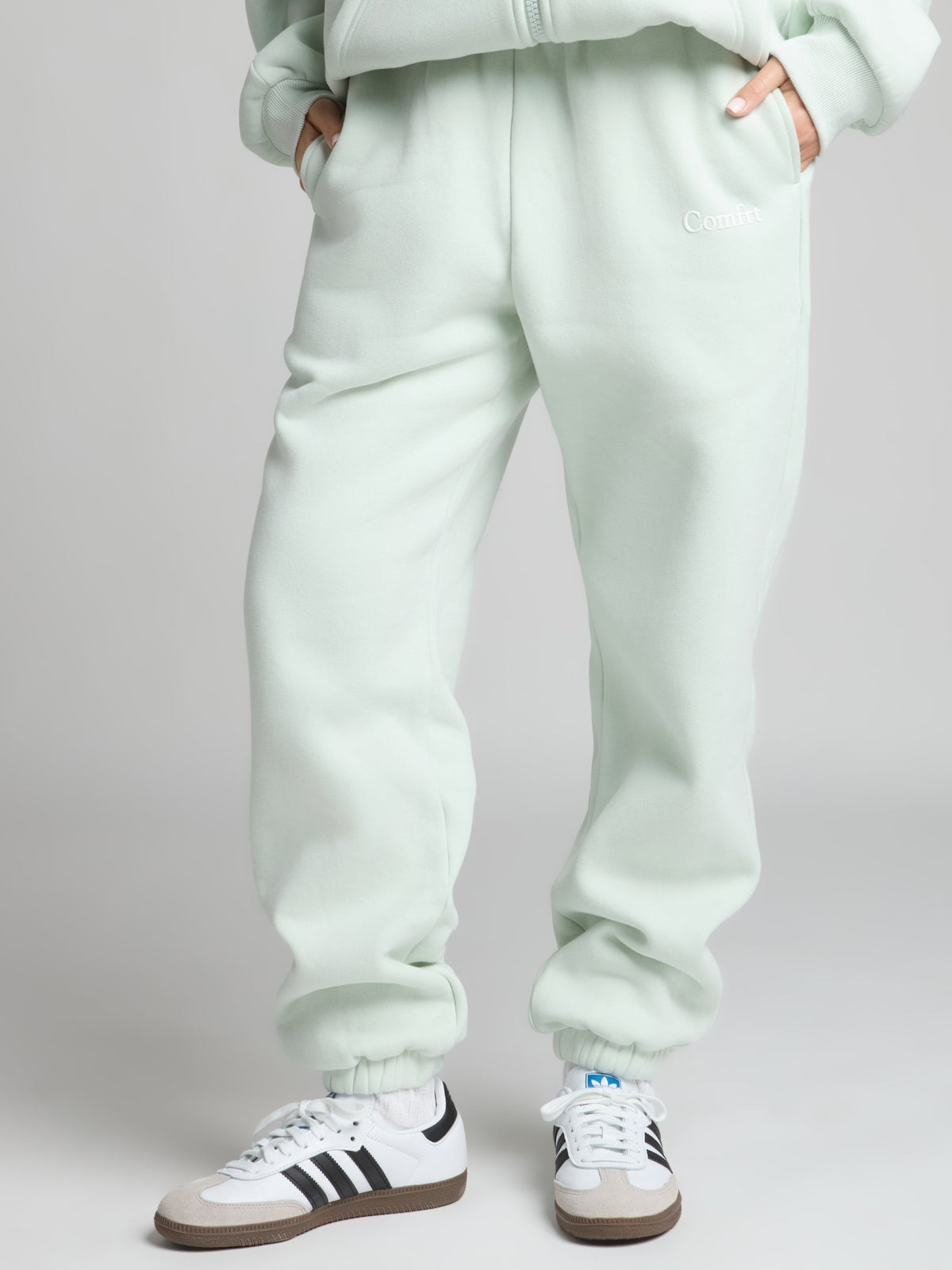 Pale Mint / F