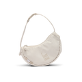 CHARM MOON BAG MINI Tasche als Studioaufnahme in Frontansicht.