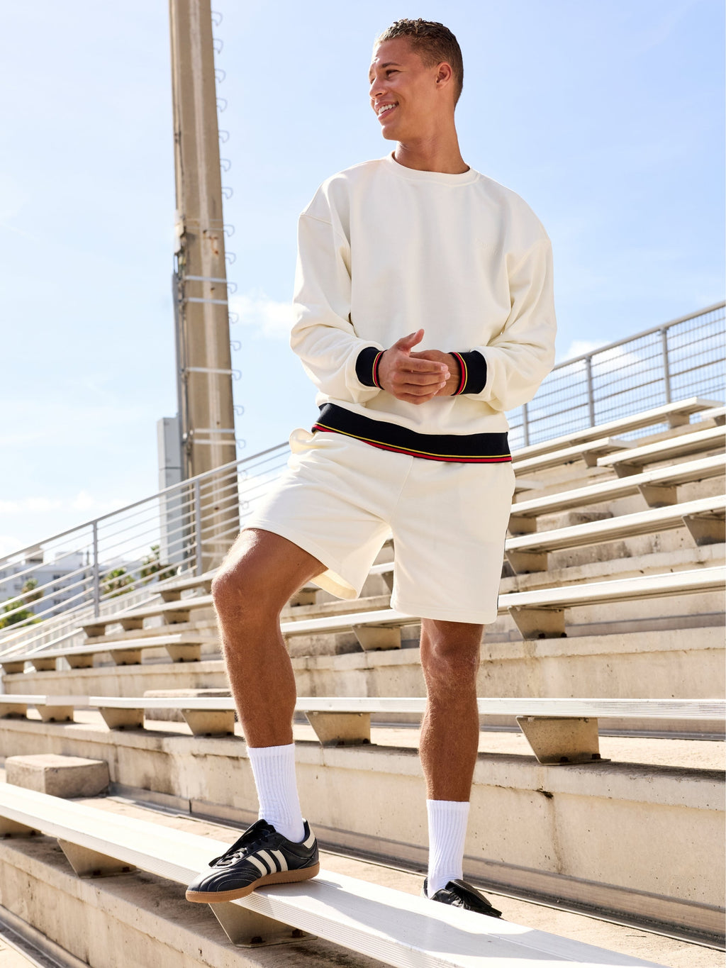 Laid Back Halo Lightweight Short 7"