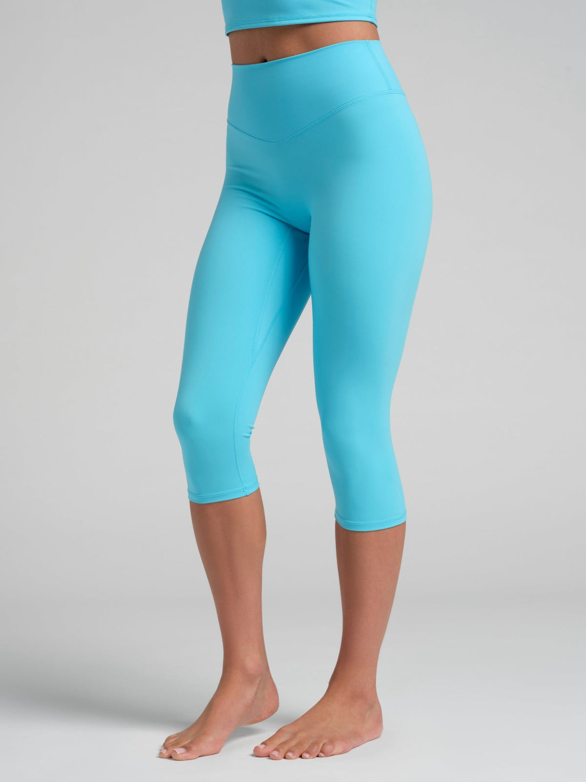 ComfrtCore™ 2.0 High-Waist Capri 18"