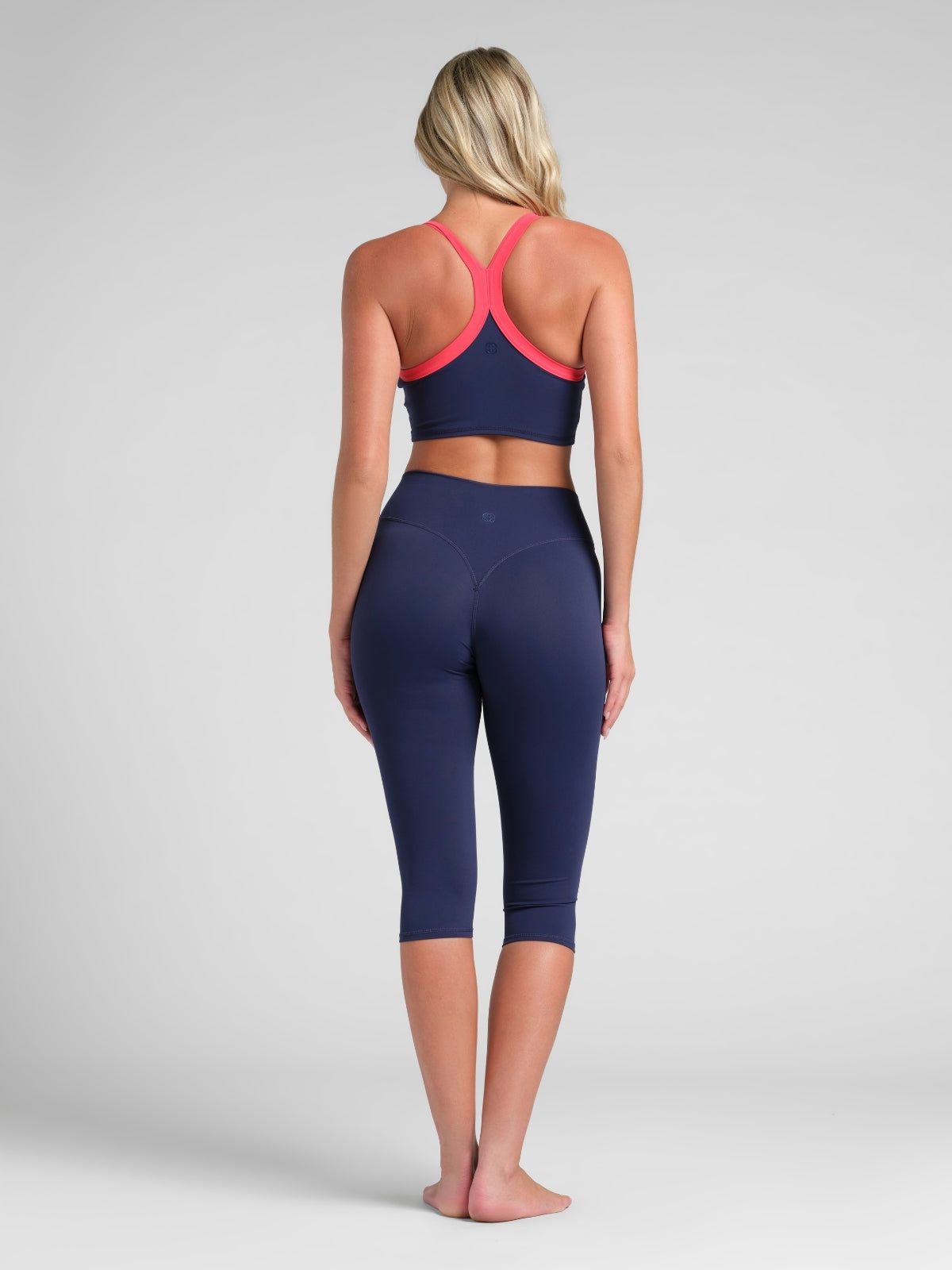 ComfrtCore™ 2.0 High-Waist Capri 18"