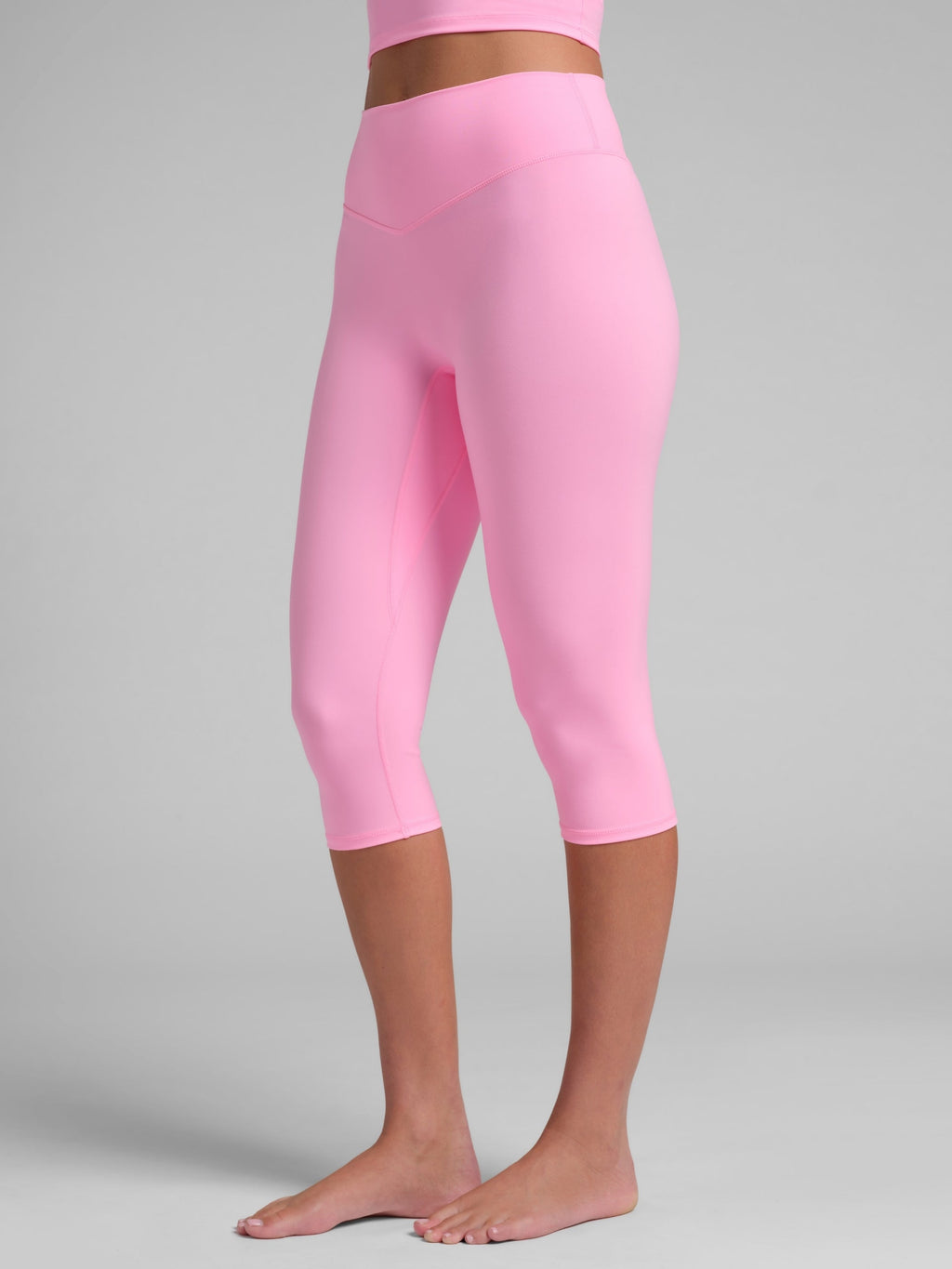 ComfrtCore™ 2.0 High-Waist Capri 18"