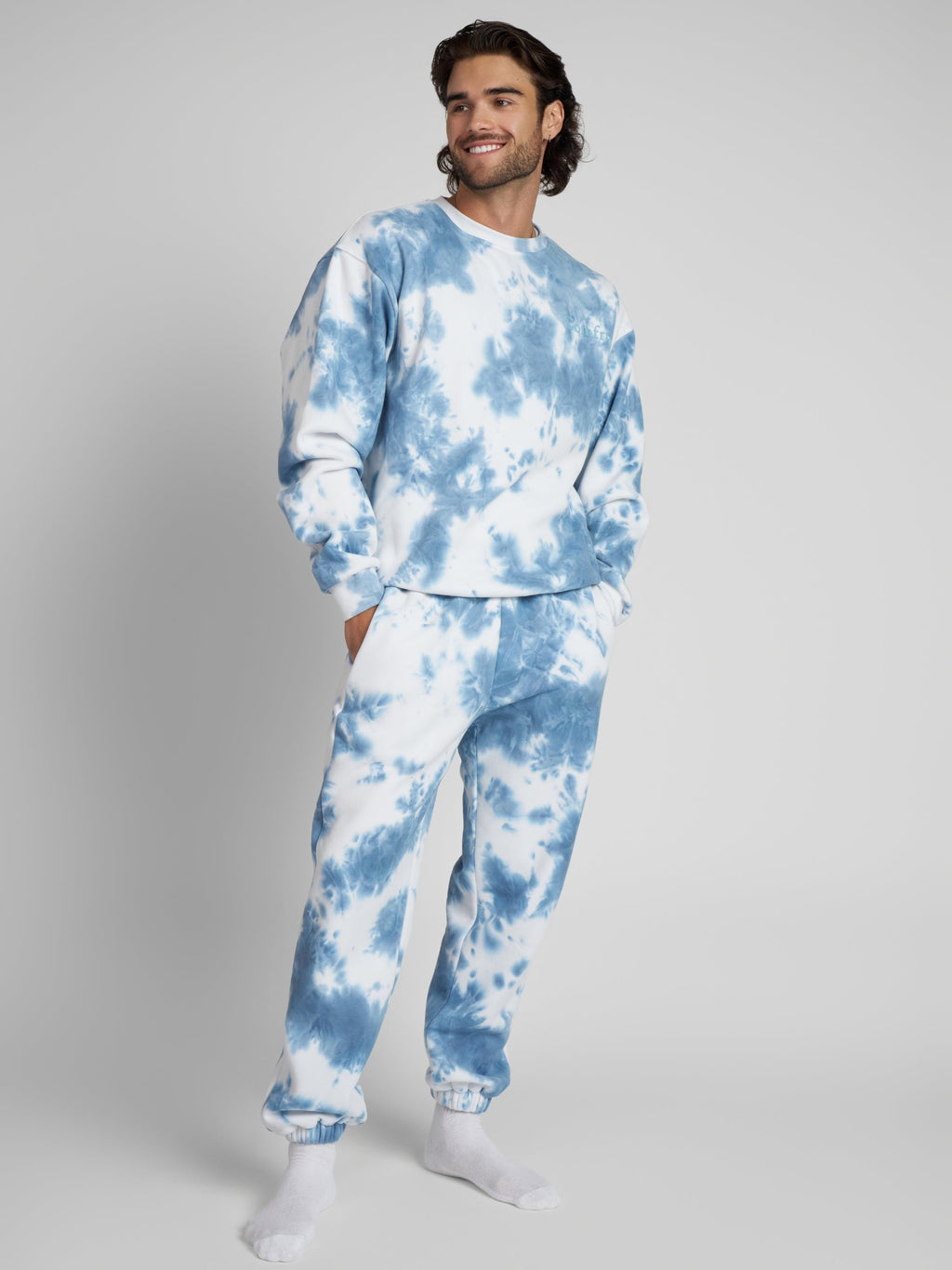 Minimalist Crew - Pre Order