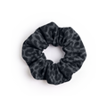 SCRUNCHIECATSHARK Accessoires in black (Schwarz) in Draufsicht.