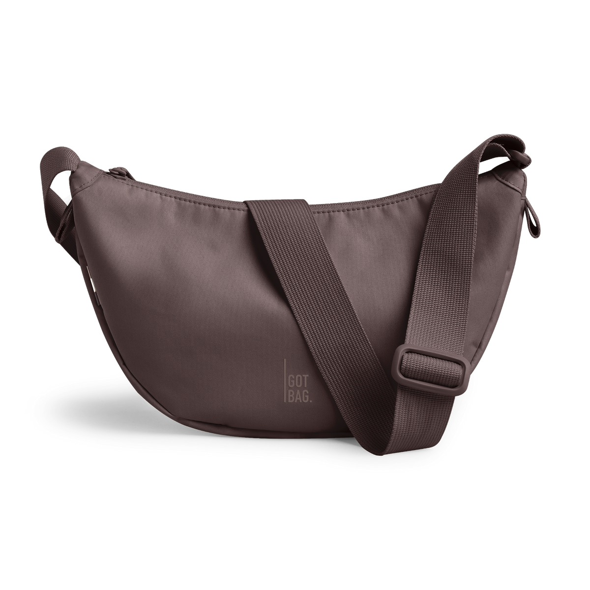 MOONBAGSMALLMONOCHROME Tasche in sealion (dunkles Schokobraun) als Studioaufnahme in Frontansicht.
