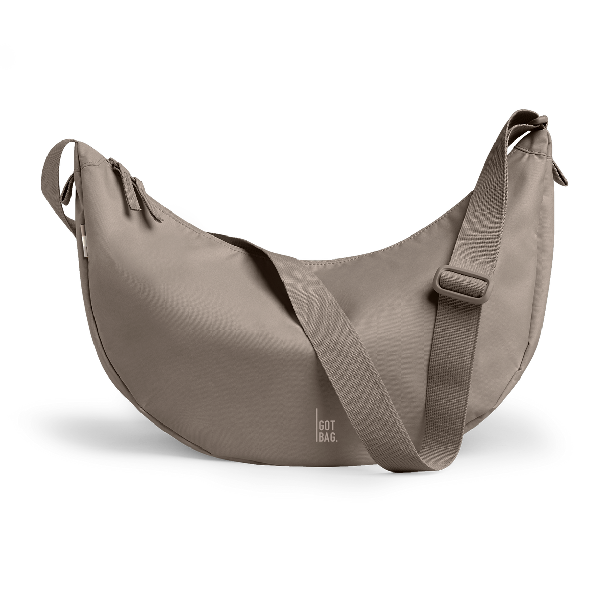 MOONBAGLARGEMONOCHROME Tasche in seal (dunkler Beigeton) als Studioaufnahme in Frontansicht.