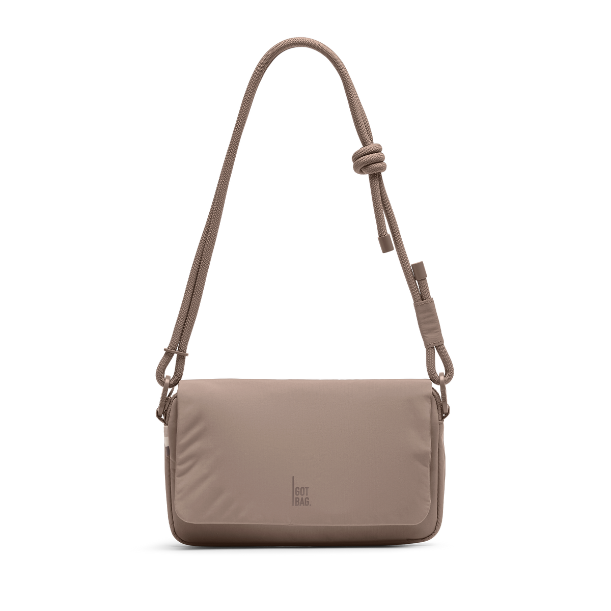 FACET BAG Tasche in oyster (klassisches Taupe-Braun) als Studioaufnahme in Frontansicht.