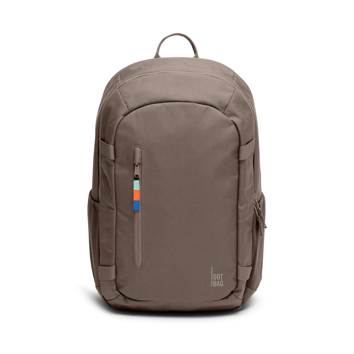 HYBRID PACK Rucksack in oyster (klassisches Taupe-Braun) als Studioaufnahme in Frontansicht.