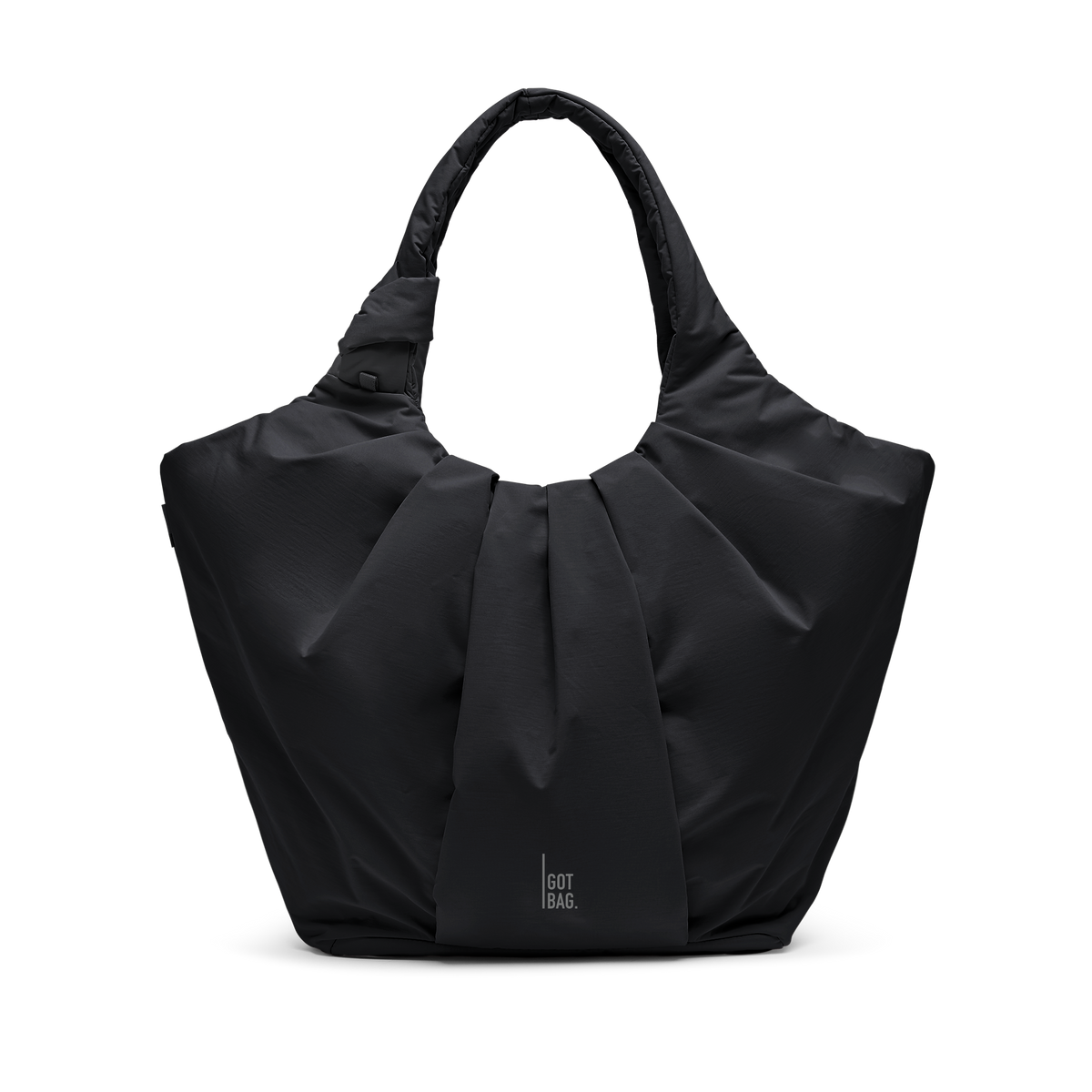 PLEAT TOTE BAG Tasche in black (Schwarz) als Studioaufnahme in Frontansicht.