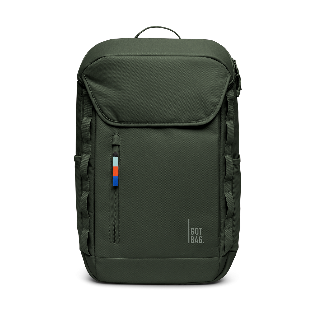 PRO PACK Rucksack in algae (Dunkelgrün mit Graustich) als Studioaufnahme in Frontansicht.