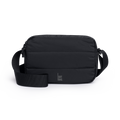 PUFFER CROSSBODY BAG Tasche in black (Schwarz) als Studioaufnahme in Frontansicht.