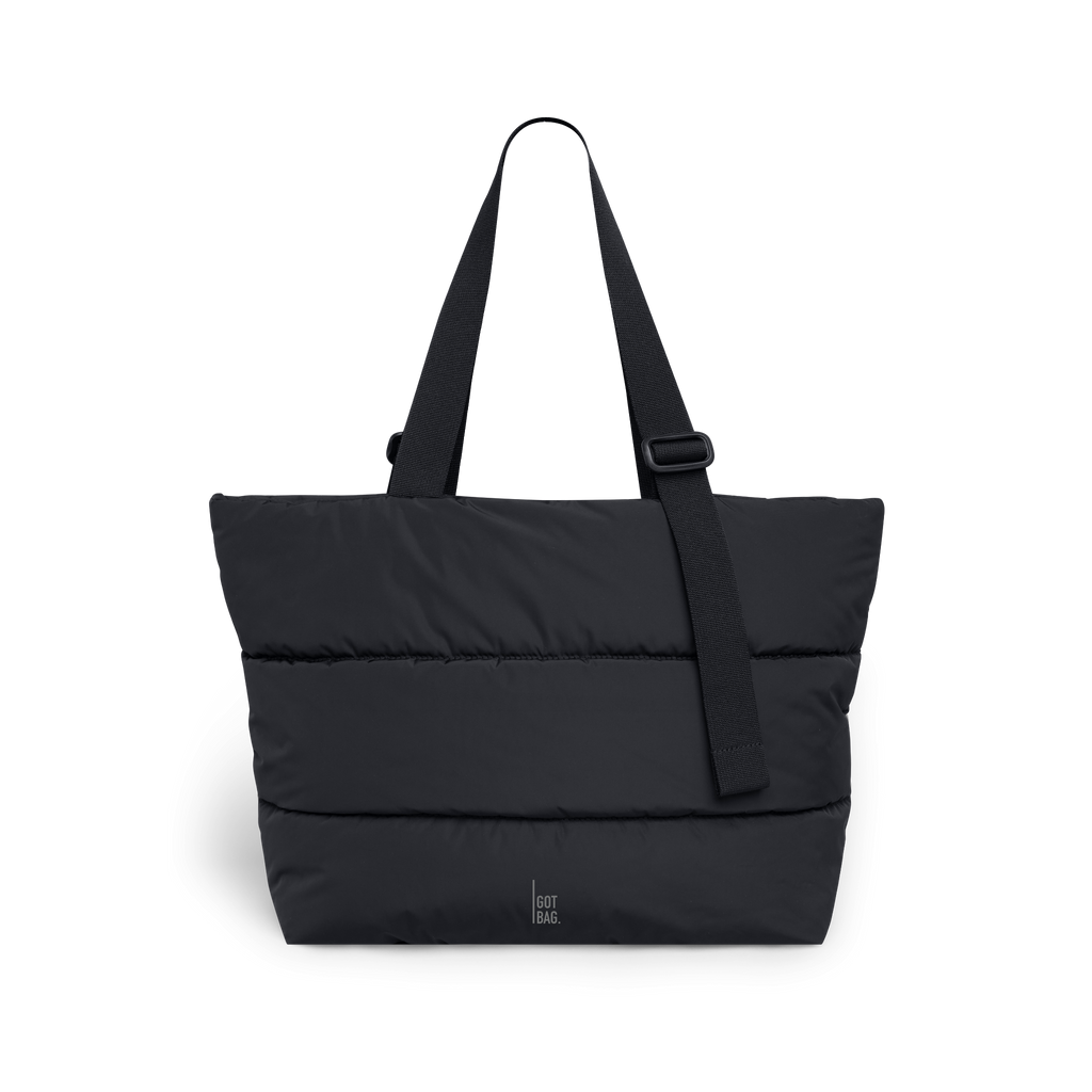 PUFFER TOTE BAG Tasche in black (Schwarz) als Studioaufnahme in Frontansicht.