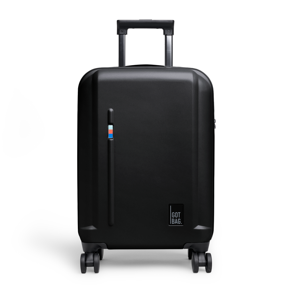 RE SHELL CABIN Koffer in black (Schwarz) als Studioaufnahme in Frontansicht.