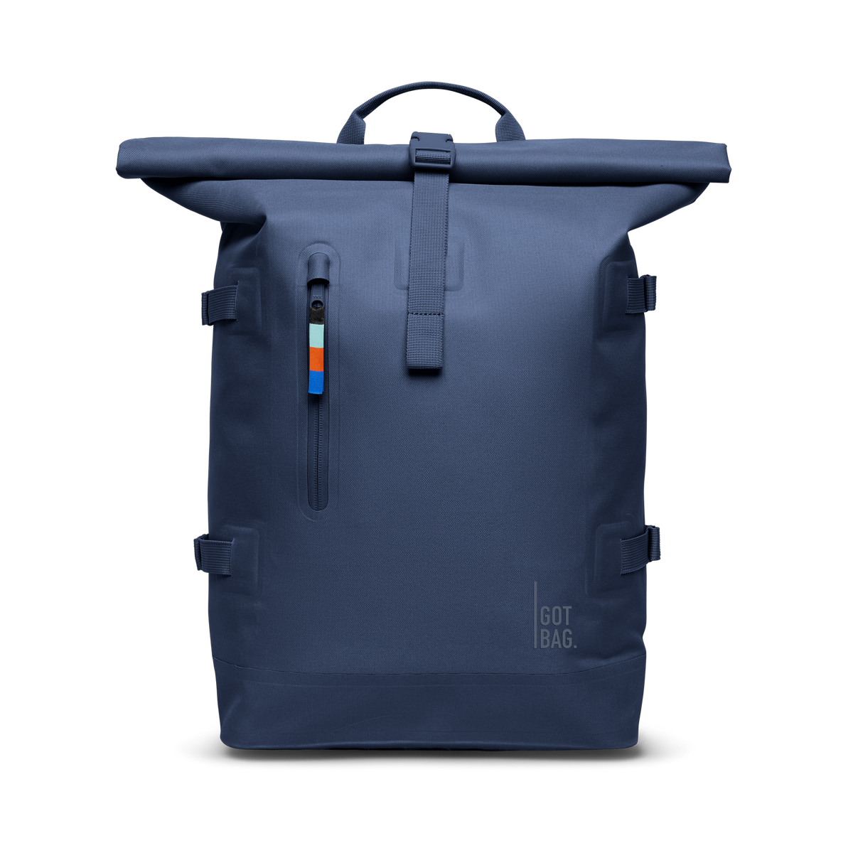 ROLLTOP Rucksack in deep ocean (dunkles Marineblau) in Frontansicht.
