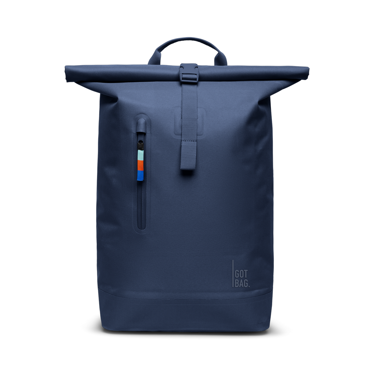 ROLLTOP LITE Rucksack in deep ocean (dunkles Marineblau) als Studioaufnahme in Frontansicht.